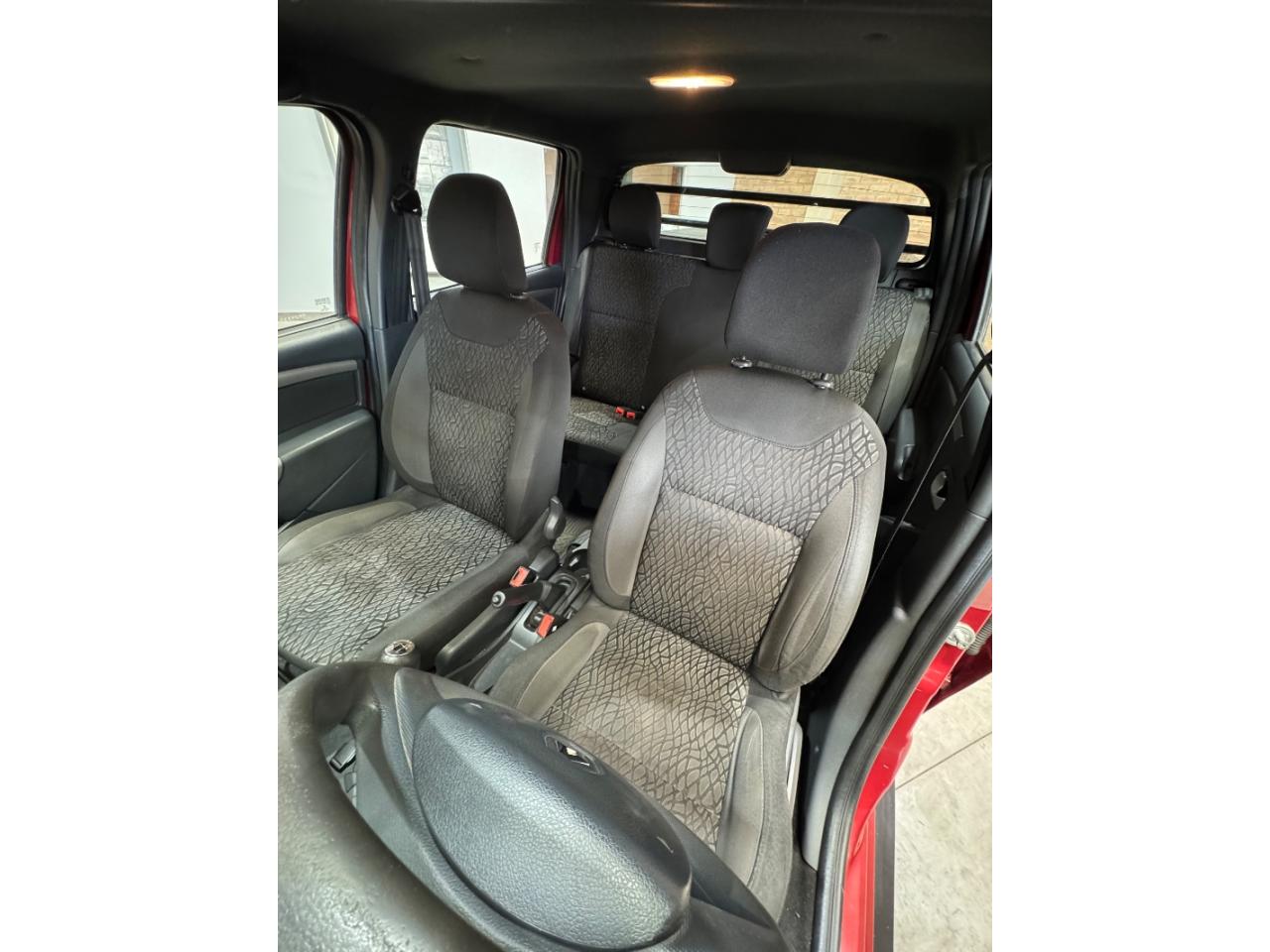 Foto de RENAULT OROCH Outsider 1.6 2020, color sin color especificado, en San Juan