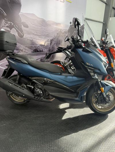 Foto de BETA SCOOTER ZONTE 350 2025, color azul, en San Juan