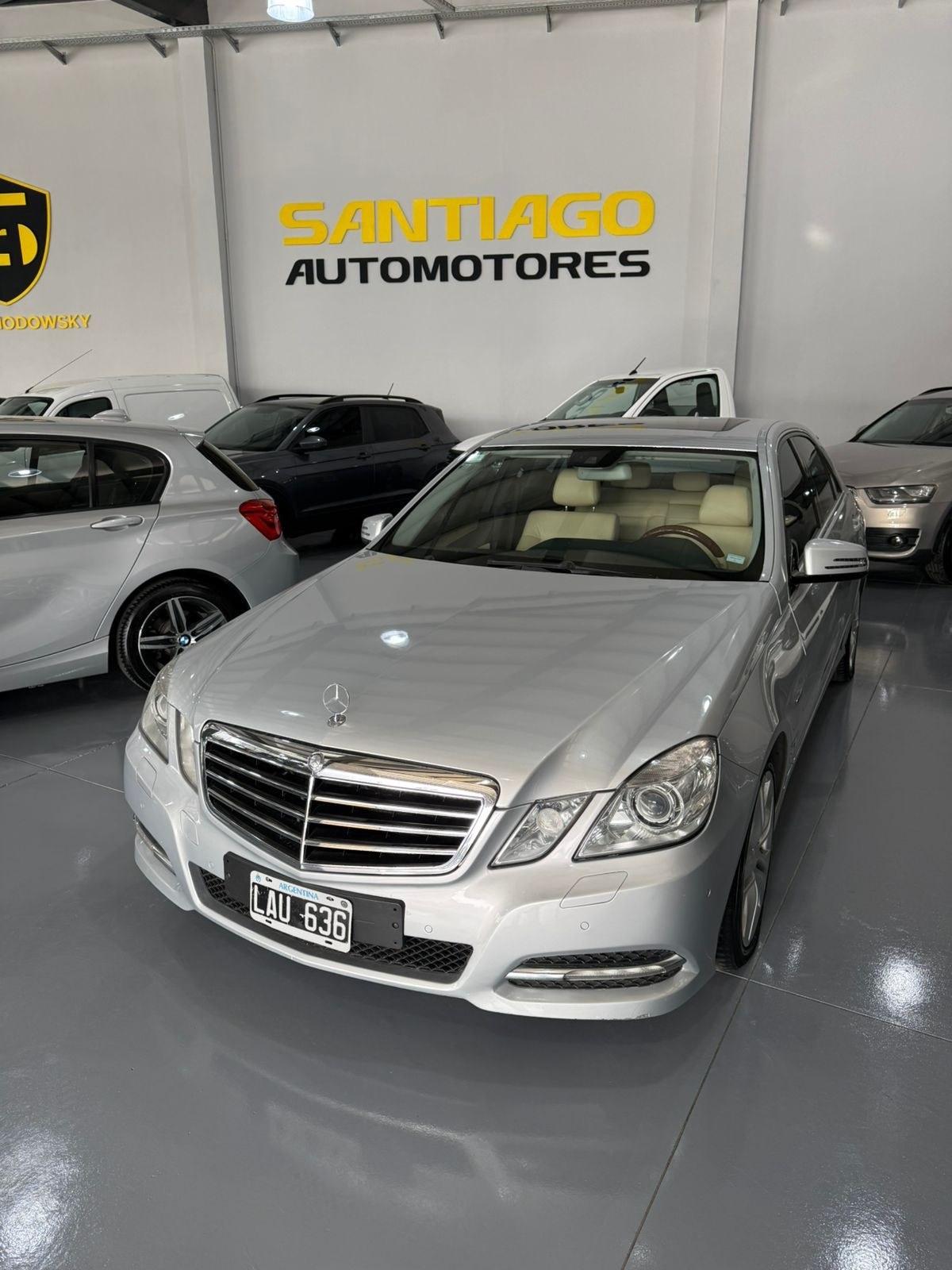 Foto de MERCEDES BENZ E E250 CGI BLUE EFFICIENCY 2012, color gris, en San Juan