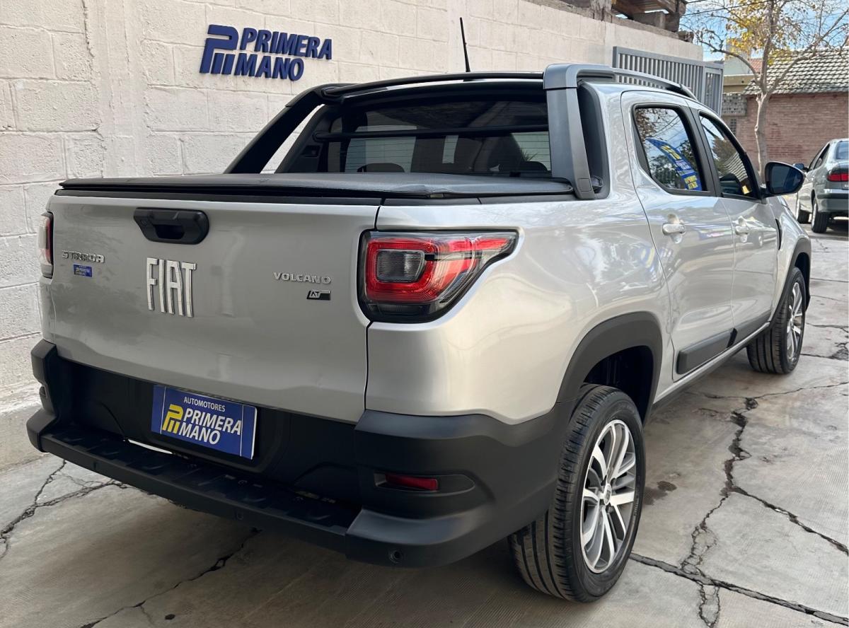 Foto de FIAT STRADA Volcano 2024, color gris, en San Juan