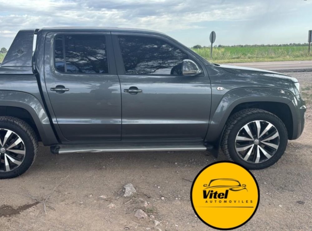 Foto de VOLKSWAGEN AMAROK Extreme 2023, color gris, en San Juan