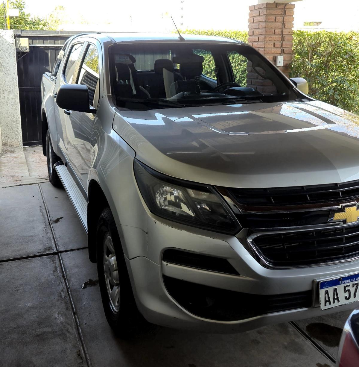 Foto de CHEVROLET PICK-UP S10 LS 4x2 2016, color gris, en San Juan