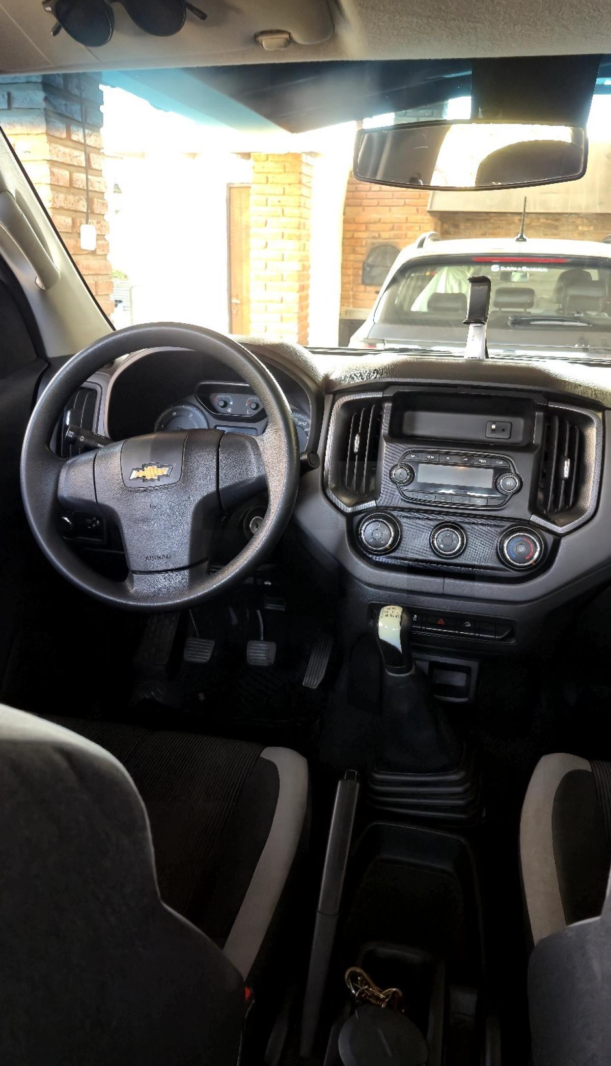 Foto de CHEVROLET PICK-UP S10 LS 4x2 2016, color gris, en San Juan
