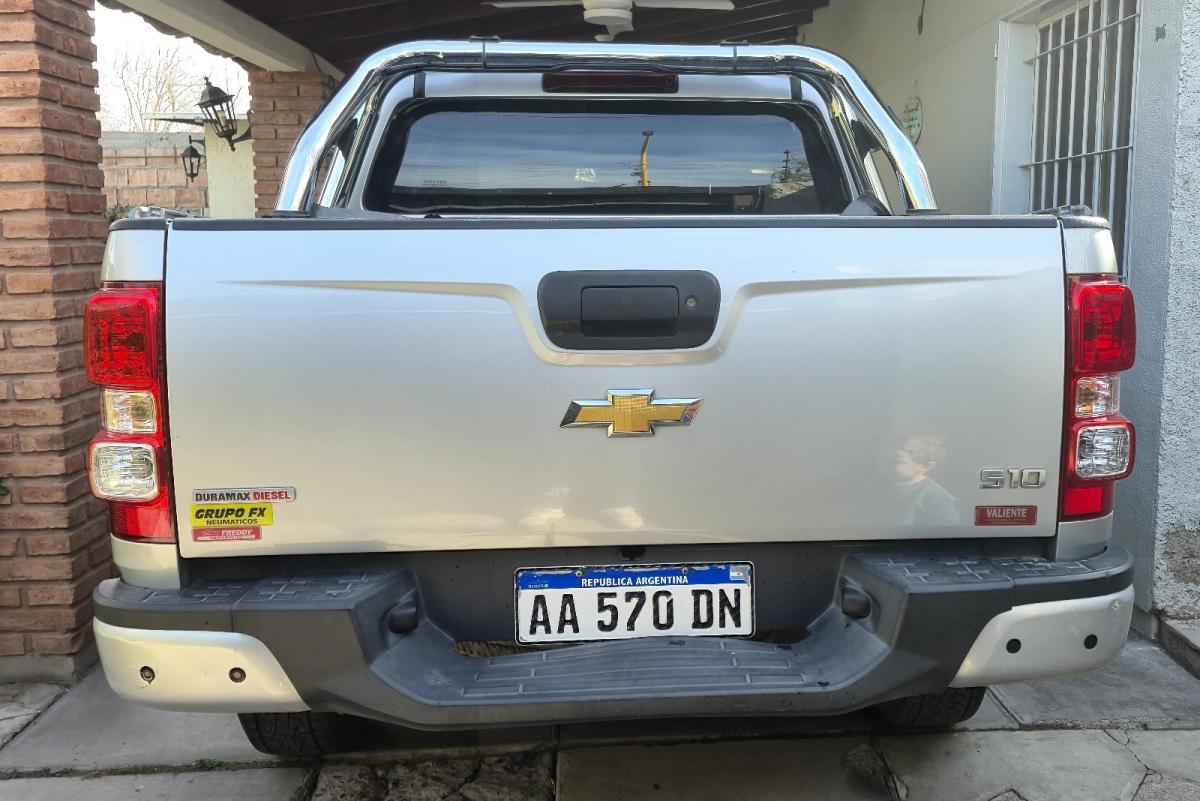 Foto de CHEVROLET PICK-UP S10 LS 4x2 2016, color gris, en San Juan