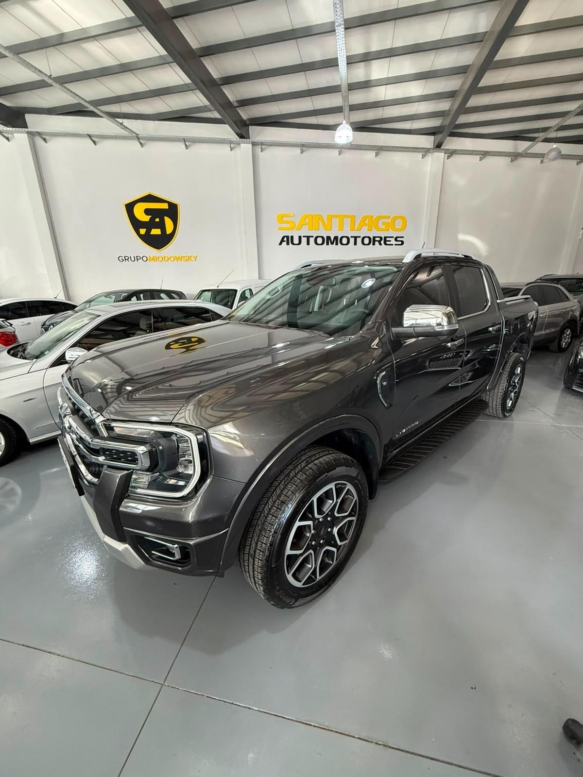 Foto de FORD RANGER V6 LIMITED PLUS 2025, color gris, en San Juan