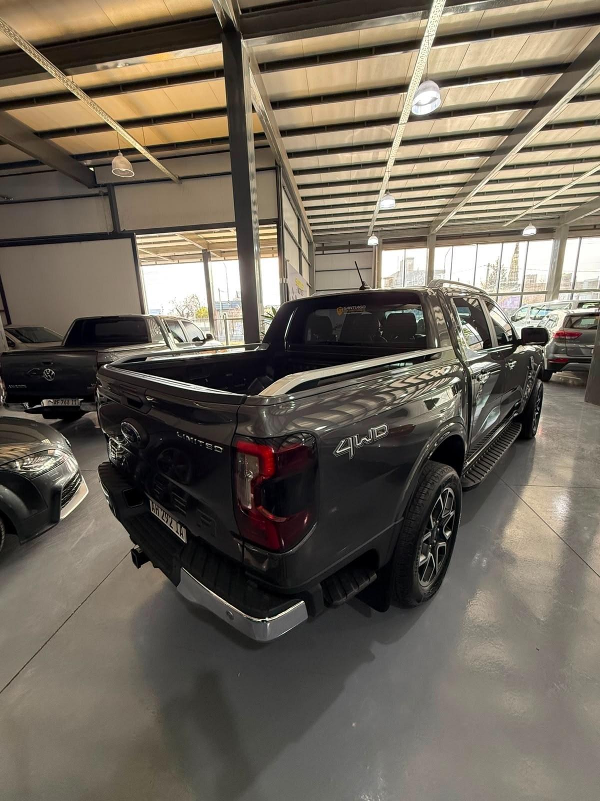 Foto de FORD RANGER V6 LIMITED PLUS 2025, color gris, en San Juan