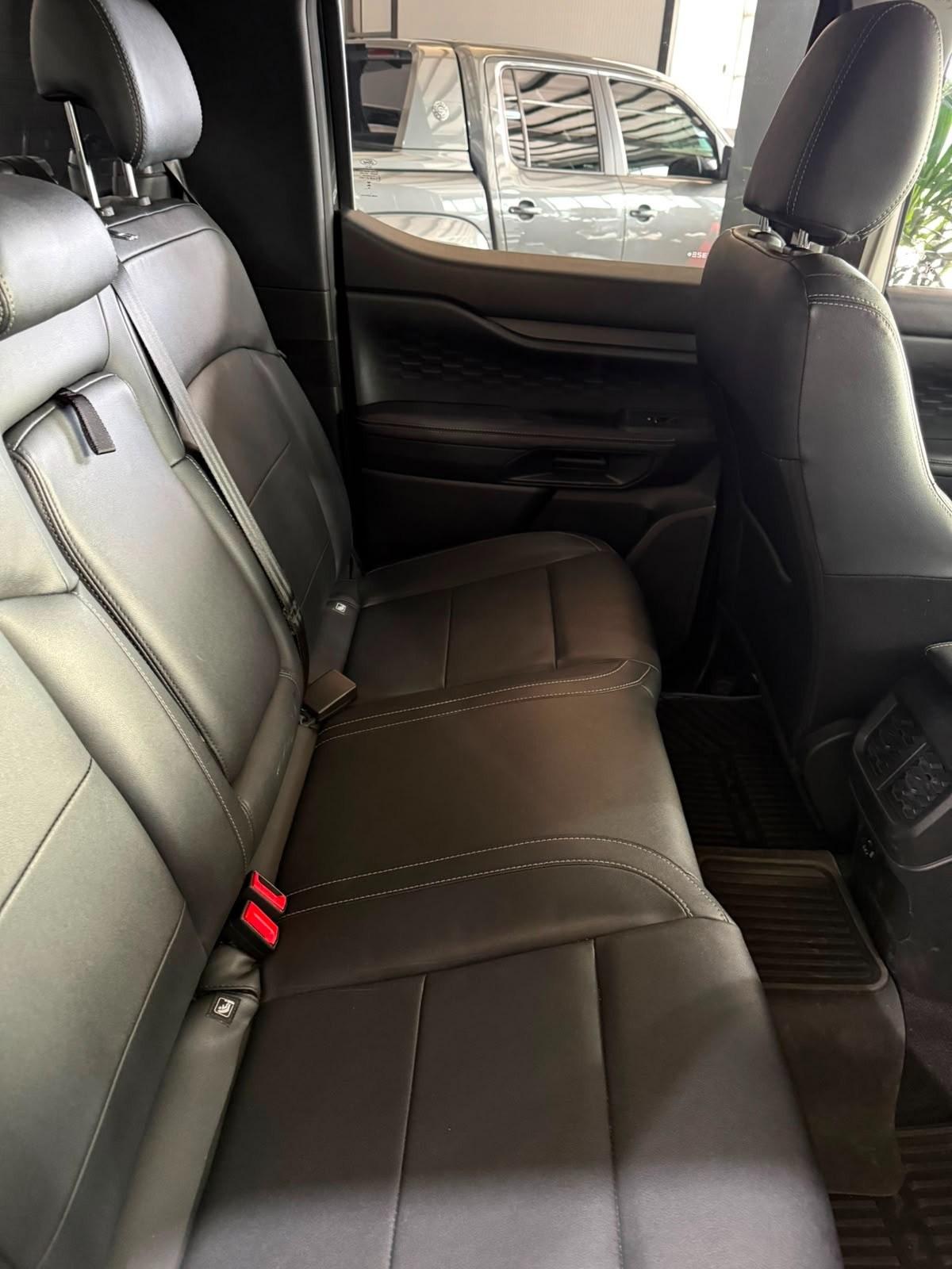 Foto de FORD RANGER V6 LIMITED PLUS 2025, color gris, en San Juan